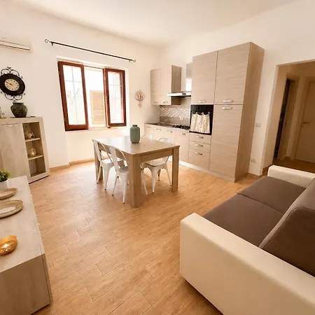 Elicriso 29 Private Courtyard Near Costa Smeralda Апартаменти *