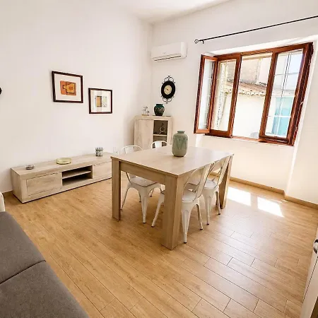Апартаменти Elicriso 29 Private Courtyard Near Costa Smeralda Ольбія