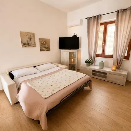 Апартаменти Elicriso 29 Private Courtyard Near Costa Smeralda *